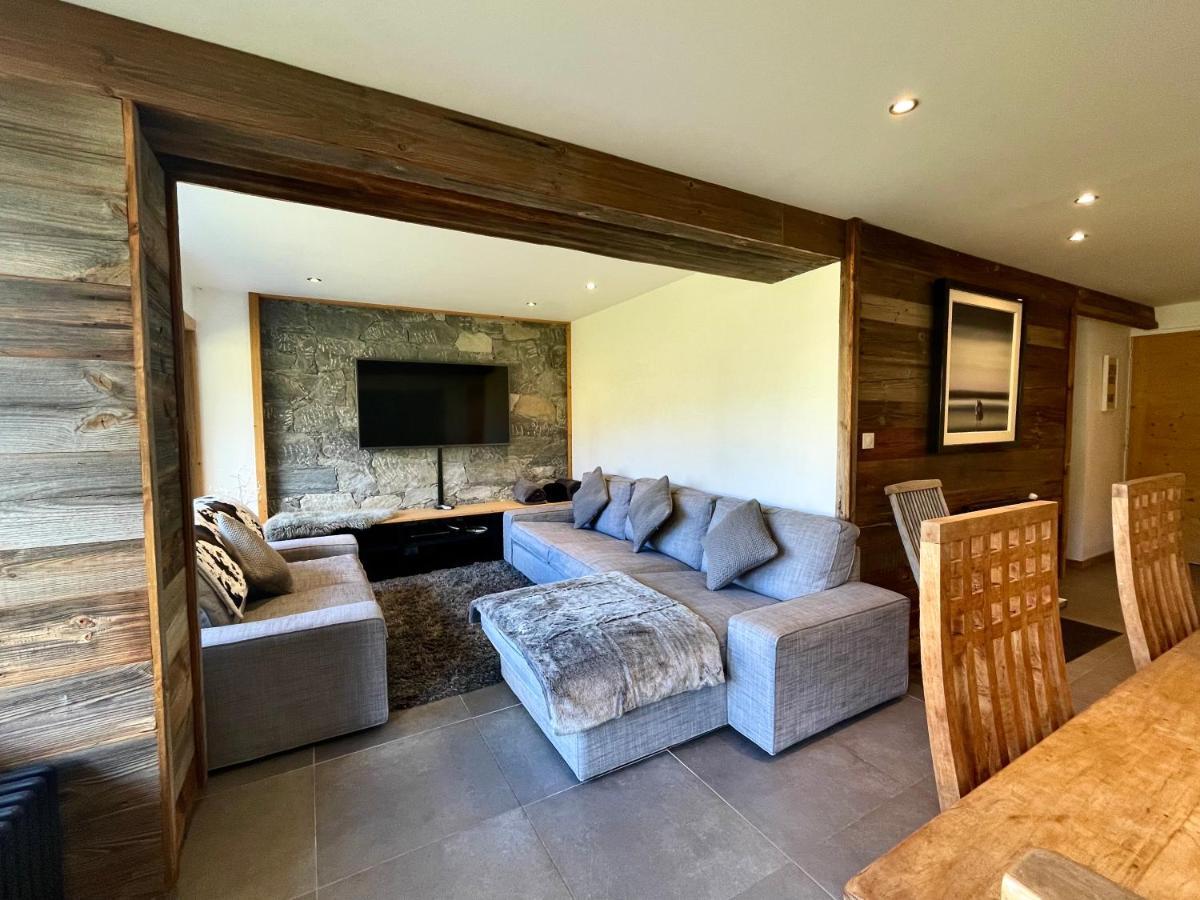 Apartment In-ski Out! Spacious & Stylish For 8 In The Heart Of Lavachet
